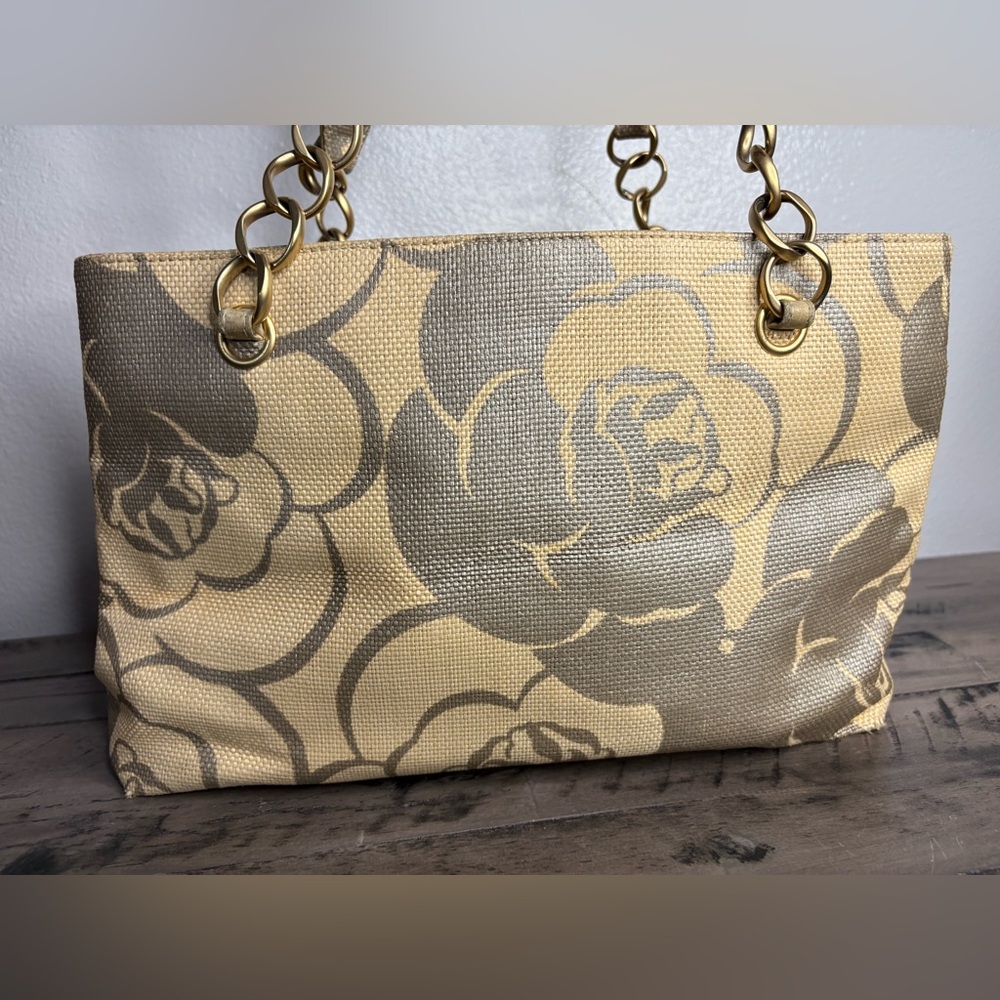 CHANEL Camellia Raffia CC Logo Chain Tote - Picture 2 of 16